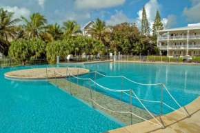 Appartement de standing, 42m2 face à la piscine - Famille de 4 personnes